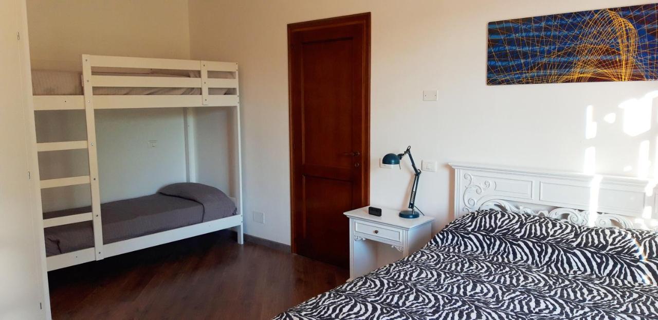 B&B Des Artistes Borzano Exterior foto